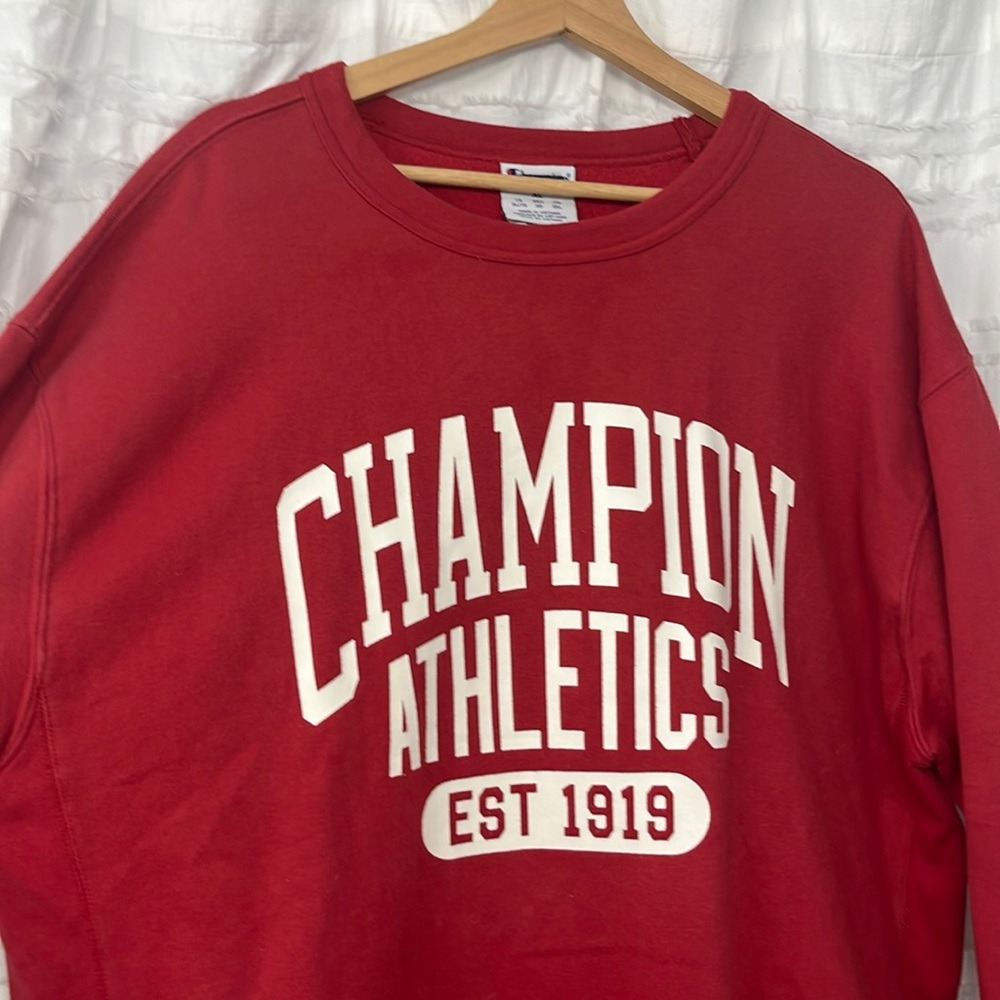 CHAMPION VINTAGE RED CREWNECK SWEATSHIRT